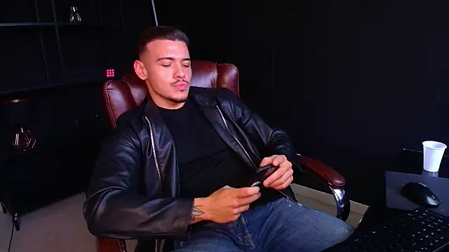 Snapshot of ElijahThorne chatting on February 10, 2026, 12:15 pm ElijahThorne online show from February 10, 2026, 12:15 pm