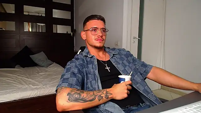 ElijahThorne online show from March 14, 2026, 9:26 am