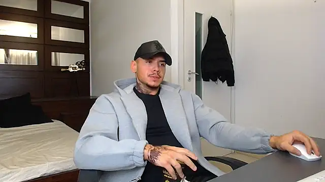 Snapshot of ElijahThorne chatting on February 5, 2026, 6:42 am ElijahThorne online show from February 5, 2026, 6:42 am