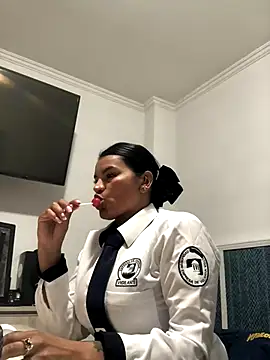 Rosa Vidal  online show from November 20, 2025, 8:20 pm