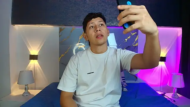 Snapshot of Abeel_Ordaz chatting on November 28, 2025, 7:14 pm Abeel Ordaz online show from November 28, 2025, 7:14 pm