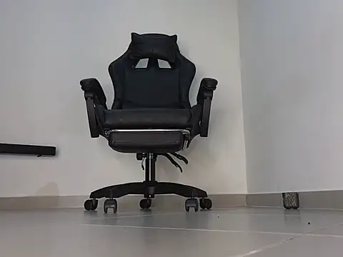 Snapshot of master_Tripa chatting on December 17, 2025, 5:07 pm master Tripa online show from December 17, 2025, 5:07 pm