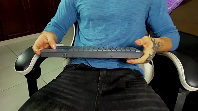 Snapshot of eren_jeager chatting on May 8, 2026, 1:31 am eren jeager online show from May 8, 2026, 1:31 am