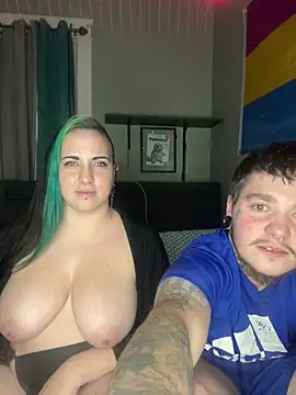 Snapshot of Heathen3331 chatting on December 17, 2025, 3:44 am Heathen3331 online show from December 17, 2025, 3:44 am