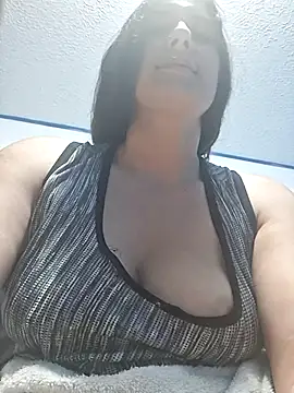 Snapshot of vanezassssss chatting on January 13, 2026, 12:36 am vanezassssss online show from January 13, 2026, 12:36 am