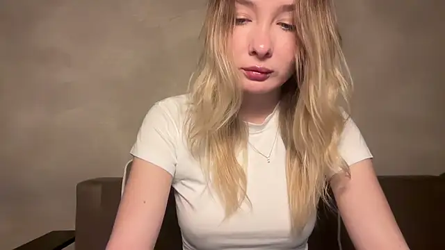 Snapshot of keeendall chatting on December 15, 2025, 8:58 pm keeendall online show from December 15, 2025, 8:58 pm