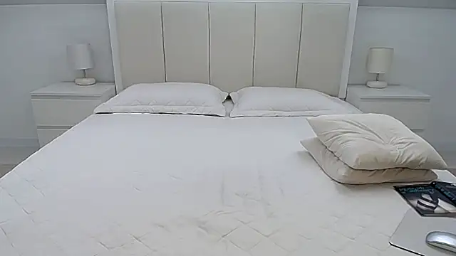 Milena29 online show from November 21, 2025, 6:56 am