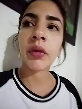 Snapshot of Monitaxhot chatting on December 20, 2025, 6:16 am Monitaxhot online show from December 20, 2025, 6:16 am