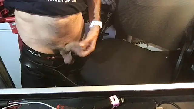 Snapshot of SinlessFreedom7 chatting on February 5, 2026, 3:52 pm SinlessFreedom7 online show from February 5, 2026, 3:52 pm