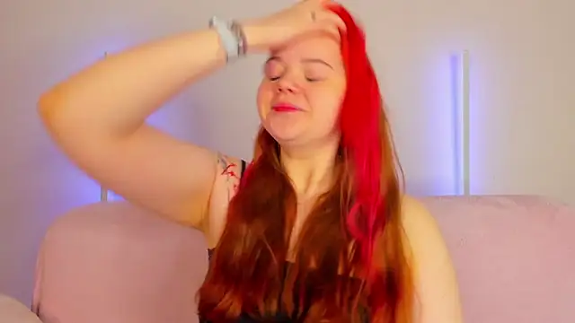 Snapshot of KellyFiery chatting on May 15, 2026, 1:03 am KellyFiery online show from May 15, 2026, 1:03 am