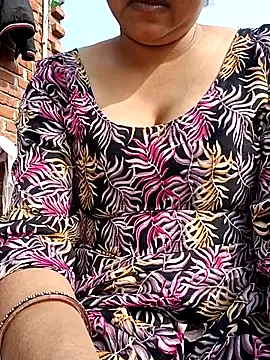 Snapshot of Sunenabhabh chatting on January 10, 2026, 8:42 am Sunenabhabh online show from January 10, 2026, 8:42 am