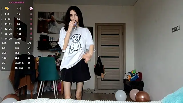 Snapshot of KennaElse chatting on November 25, 2025, 7:08 am KennaElse online show from November 25, 2025, 7:08 am