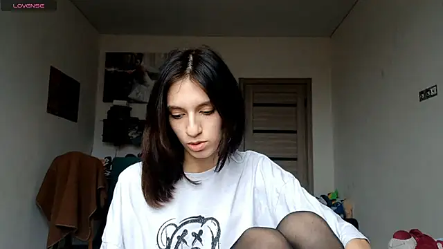 Snapshot of KennaElse chatting on December 1, 2025, 7:53 am KennaElse online show from December 1, 2025, 7:53 am