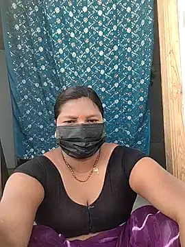 Snapshot of Desicouple1706 chatting on December 15, 2025, 5:02 am Desicouple1706 online show from December 15, 2025, 5:02 am