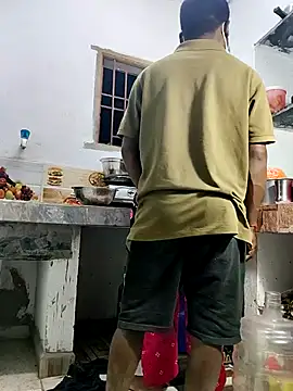 Desicouple1706 online show from January 7, 2026, 1:38 pm