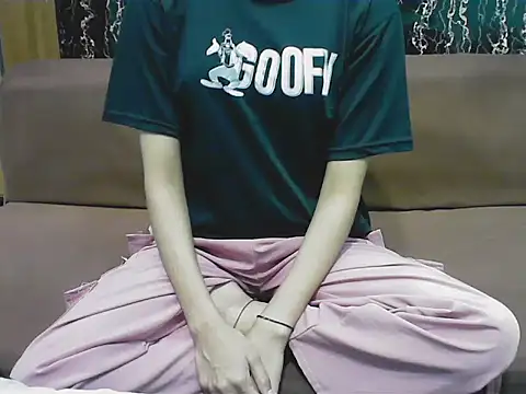 Snapshot of hello_baby01 chatting on April 5, 2026, 4:57 pm hello baby01 online show from April 5, 2026, 4:57 pm