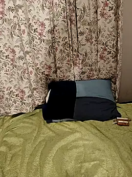 Susiee Redd online show from December 21, 2025, 2:41 pm