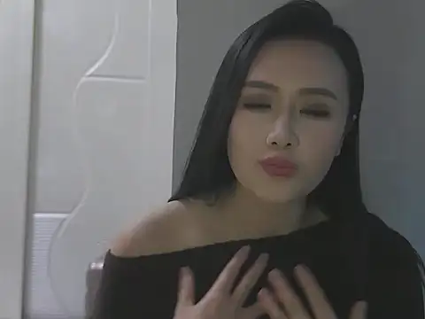 Snapshot of A-Emilyy chatting on December 1, 2025, 8:37 am A-Emilyy online show from December 1, 2025, 8:37 am