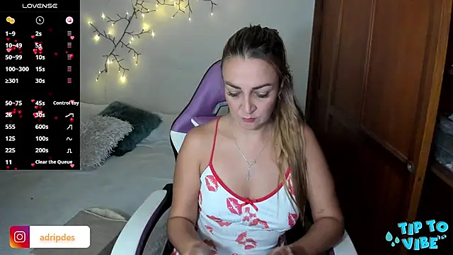 Snapshot of smoker_milf chatting on November 29, 2025, 1:11 pm smoker milf online show from November 29, 2025, 1:11 pm