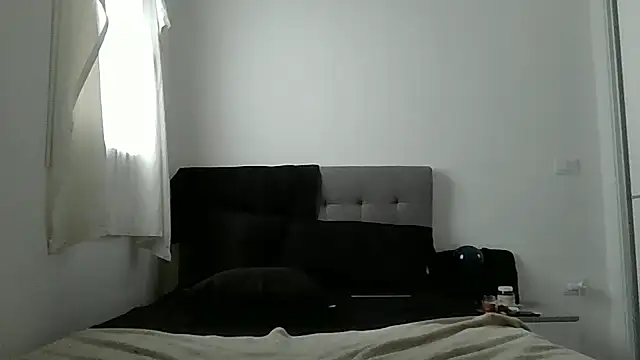 Snapshot of ledysex69 chatting on February 4, 2026, 11:38 am ledysex69 online show from February 4, 2026, 11:38 am