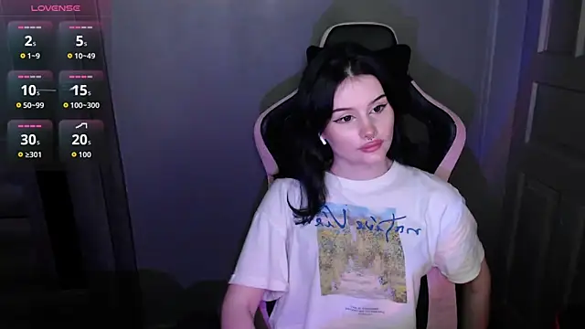 Moon raven online show from March 27, 2026, 11:16 pm