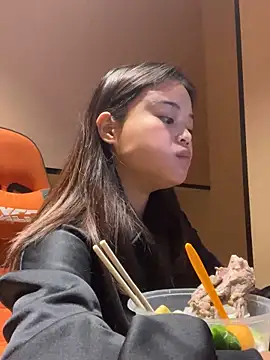 Toffee-00 online show from December 5, 2025, 11:09 am