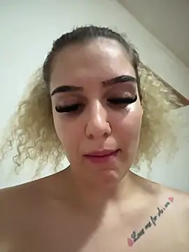 CrazyJessika online show from May 17, 2026, 1:11 pm