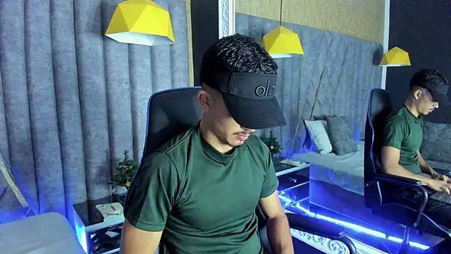 NicolaiKarav online show from December 14, 2025, 12:44 pm