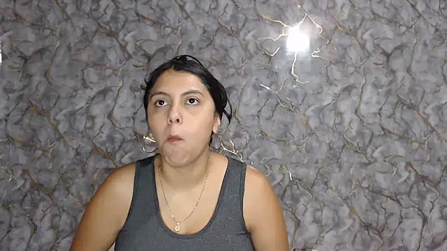 Snapshot of miarouse1531 chatting on July 1, 2026, 6:47 am miarouse1531 online show from July 1, 2026, 6:47 am