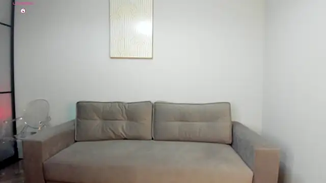 Snapshot of effieelfy chatting on December 17, 2025, 3:17 pm effieelfy online show from December 17, 2025, 3:17 pm