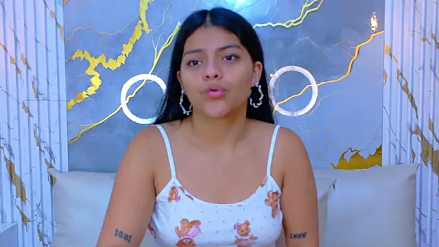 NIKIBUNNY online show from December 17, 2025, 12:32 pm