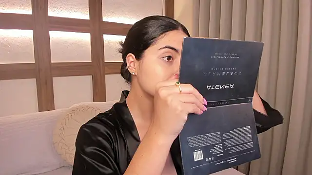 SarhaVega online show from February 6, 2026, 1:40 pm