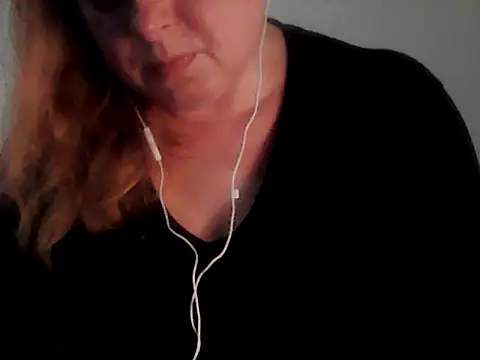 Empiria81 online show from November 26, 2025, 5:57 pm