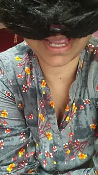 SameeraReddy19 online show from March 30, 2026, 4:14 am