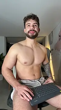 Valenthino Salvatore online show from March 5, 2026, 3:14 am