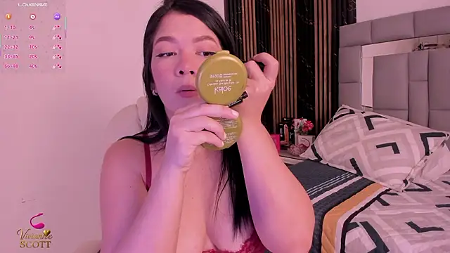 Snapshot of amaia_santini chatting on February 21, 2026, 7:05 pm amaia santini online show from February 21, 2026, 7:05 pm