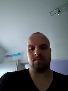 Phoenix2310 online show from February 13, 2026, 6:46 am