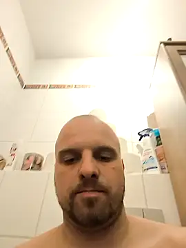 Phoenix2310 online show from February 11, 2026, 8:36 am