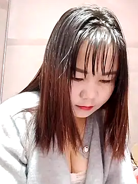 Snapshot of One-two22 chatting on December 22, 2025, 10:32 pm One-two22 online show from December 22, 2025, 10:32 pm