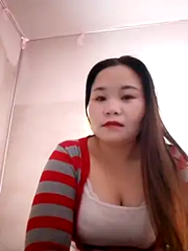 Snapshot of One-two22 chatting on December 2, 2025, 9:38 pm One-two22 online show from December 2, 2025, 9:38 pm