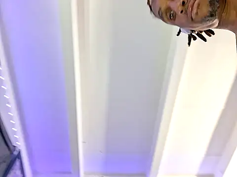 MTheRealrDLlongCrippler online show from April 1, 2026, 3:30 am