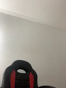 Snapshot of SOL_EF chatting on February 4, 2026, 10:38 pm SOL EF online show from February 4, 2026, 10:38 pm