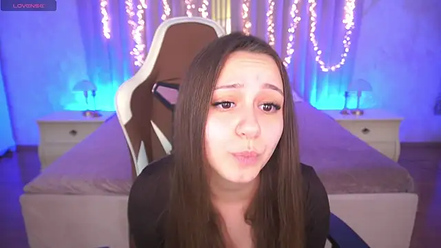 Snapshot of TinyNatalie chatting on March 30, 2026, 1:23 pm TinyNatalie online show from March 30, 2026, 1:23 pm