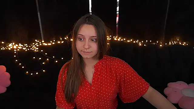 Snapshot of TinyNatalie chatting on May 13, 2026, 9:00 pm TinyNatalie online show from May 13, 2026, 9:00 pm