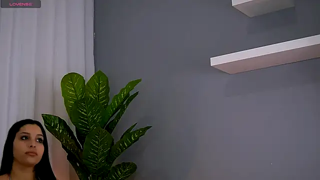 Snapshot of VanessaSinX chatting on December 5, 2025, 8:28 pm VanessaSinX online show from December 5, 2025, 8:28 pm