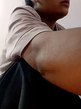 Hot hania online show from November 27, 2025, 4:35 am