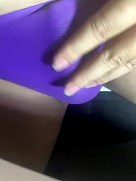 Snapshot of boyyyy2k1 chatting on December 5, 2025, 1:21 pm boyyyy2k1 online show from December 5, 2025, 1:21 pm