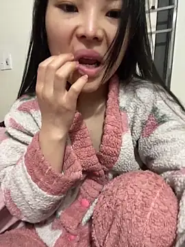 Snapshot of Hong8999 chatting on December 18, 2025, 6:18 am Hong8999 online show from December 18, 2025, 6:18 am