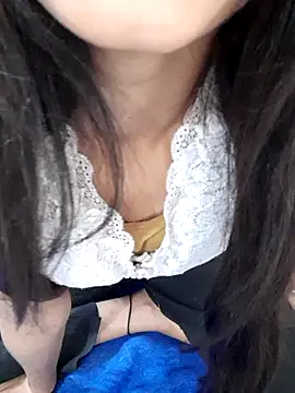 Snapshot of Alli8900 chatting on December 1, 2025, 5:36 pm Alli8900 online show from December 1, 2025, 5:36 pm