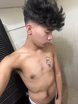 monstercockellise online show from December 2, 2025, 3:07 am